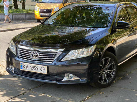 Тойота Камри 2013 в Киеве на Automoto.ua Зеленый Тойота Камри, объемом двигателя 2.49 л и пробегом 202 тыс. км за 14300 $, фото 1 на Automoto.ua