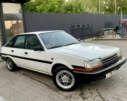 Белый Тойота Карина, объемом двигателя 2 л и пробегом 278 тыс. км за 2000 $, фото 1 на Automoto.ua