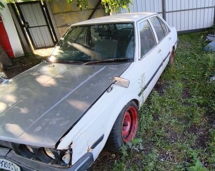 Белый Тойота Карина, объемом двигателя 1.6 л и пробегом 87 тыс. км за 500 $, фото 3 на Automoto.ua