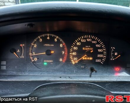 Белый Тойота Карина, объемом двигателя 2 л и пробегом 0 тыс. км за 800 $, фото 7 на Automoto.ua