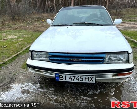 Белый Тойота Карина, объемом двигателя 2 л и пробегом 0 тыс. км за 800 $, фото 2 на Automoto.ua