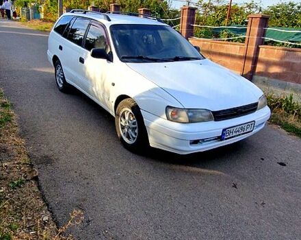 Білий Тойота Каріна, об'ємом двигуна 2 л та пробігом 0 тис. км за 2750 $, фото 1 на Automoto.ua