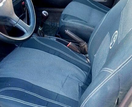 Бежевий Тойота Каріна, об'ємом двигуна 1.6 л та пробігом 515 тис. км за 2000 $, фото 3 на Automoto.ua