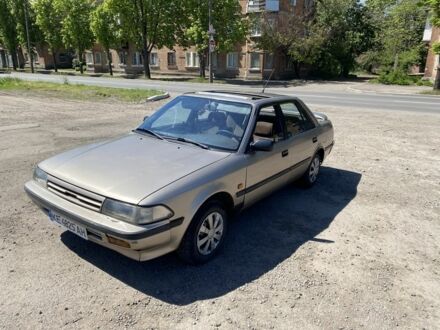 Тойота Каріна 1988 у Кривому Розі на Automoto.ua Бежевий Тойота Каріна, об'ємом двигуна 1.6 л та пробігом 777 тис. км за 1000 $, фото 1 на Automoto.ua