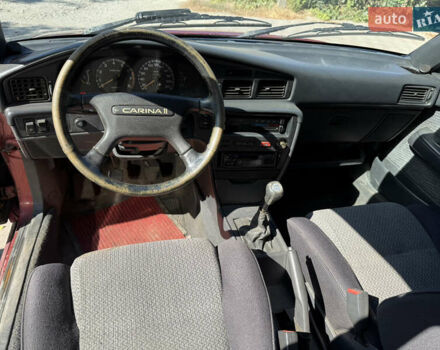 Красный Тойота Карина, объемом двигателя 2 л и пробегом 333 тыс. км за 1375 $, фото 10 на Automoto.ua