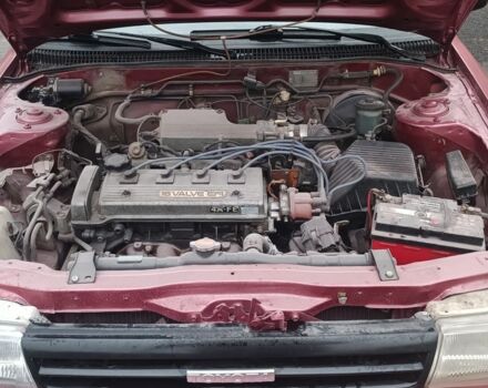 Червоний Тойота Каріна, об'ємом двигуна 0 л та пробігом 484 тис. км за 1500 $, фото 5 на Automoto.ua