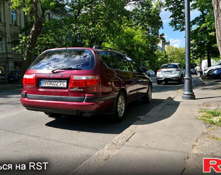 Красный Тойота Карина, объемом двигателя 2 л и пробегом 384 тыс. км за 2200 $, фото 2 на Automoto.ua