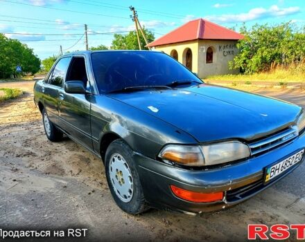 Тойота Карина, объемом двигателя 1.6 л и пробегом 255 тыс. км за 800 $, фото 1 на Automoto.ua
