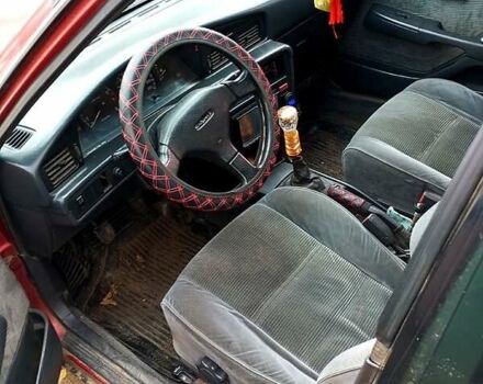 Тойота Карина, объемом двигателя 1.6 л и пробегом 100 тыс. км за 1800 $, фото 3 на Automoto.ua