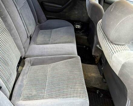 Тойота Карина, объемом двигателя 1.6 л и пробегом 368 тыс. км за 2499 $, фото 5 на Automoto.ua