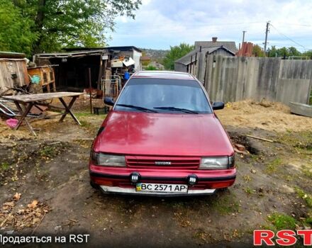 Тойота Карина, объемом двигателя 1.6 л и пробегом 250 тыс. км за 1000 $, фото 1 на Automoto.ua