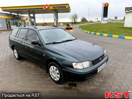 Тойота Карина, объемом двигателя 1.6 л и пробегом 368 тыс. км за 2499 $, фото 1 на Automoto.ua