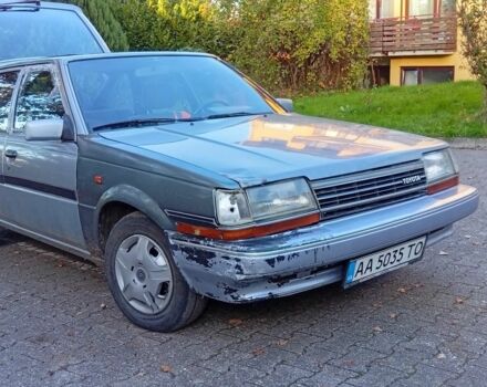 Сірий Тойота Каріна, об'ємом двигуна 2 л та пробігом 236 тис. км за 2638 $, фото 3 на Automoto.ua