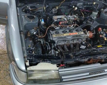 Сірий Тойота Каріна, об'ємом двигуна 1 л та пробігом 300 тис. км за 735 $, фото 1 на Automoto.ua