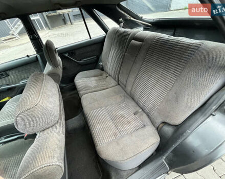 Сірий Тойота Каріна, об'ємом двигуна 1.59 л та пробігом 392 тис. км за 900 $, фото 10 на Automoto.ua