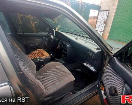 Сірий Тойота Каріна, об'ємом двигуна 2 л та пробігом 268 тис. км за 2300 $, фото 4 на Automoto.ua