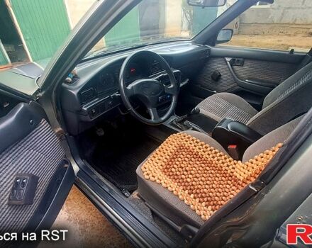 Сірий Тойота Каріна, об'ємом двигуна 2 л та пробігом 268 тис. км за 2300 $, фото 5 на Automoto.ua