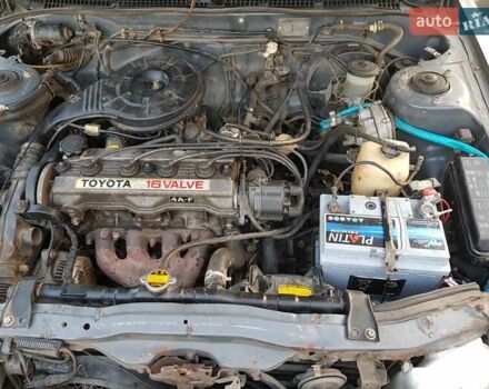 Серый Тойота Карина, объемом двигателя 1.59 л и пробегом 185 тыс. км за 1800 $, фото 6 на Automoto.ua