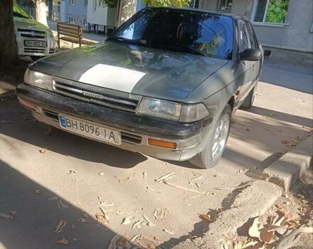 Серый Тойота Карина, объемом двигателя 2 л и пробегом 380 тыс. км за 1300 $, фото 7 на Automoto.ua