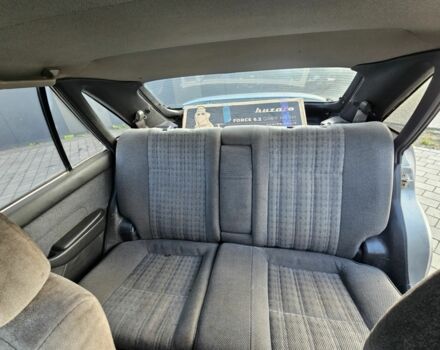 Сірий Тойота Каріна, об'ємом двигуна 0 л та пробігом 300 тис. км за 1900 $, фото 11 на Automoto.ua