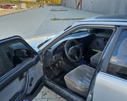 Сірий Тойота Каріна, об'ємом двигуна 0 л та пробігом 300 тис. км за 1900 $, фото 8 на Automoto.ua