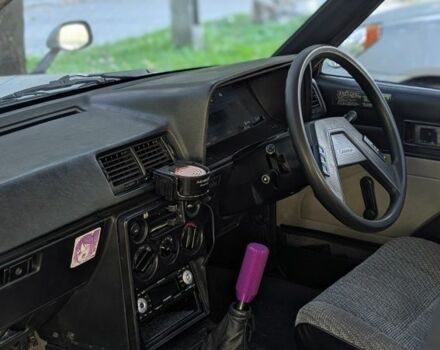 Серый Тойота Карина, объемом двигателя 1.8 л и пробегом 240 тыс. км за 1700 $, фото 4 на Automoto.ua