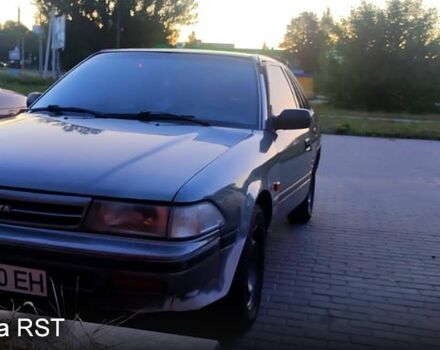 Сірий Тойота Каріна, об'ємом двигуна 2 л та пробігом 280 тис. км за 1700 $, фото 1 на Automoto.ua