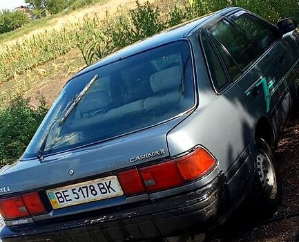 Сірий Тойота Каріна, об'ємом двигуна 1.6 л та пробігом 355 тис. км за 1100 $, фото 4 на Automoto.ua