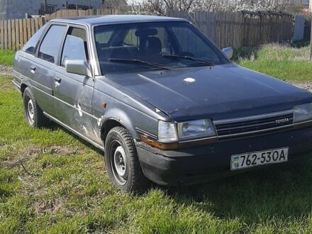 Тойота Каріна 1987 у Чорноморську (Іллічівську) на Automoto.ua Сірий Тойота Каріна, об'ємом двигуна 0 л та пробігом 300 тис. км за 700 $, фото 1 на Automoto.ua