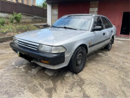Тойота Карина 1991 в Хмельницком на Automoto.ua Серый Тойота Карина, объемом двигателя 1.6 л и пробегом 300 тыс. км за 800 $, фото 1 на Automoto.ua