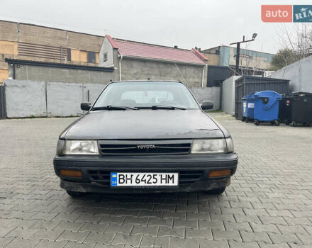 Сірий Тойота Каріна, об'ємом двигуна 1.59 л та пробігом 392 тис. км за 900 $, фото 1 на Automoto.ua
