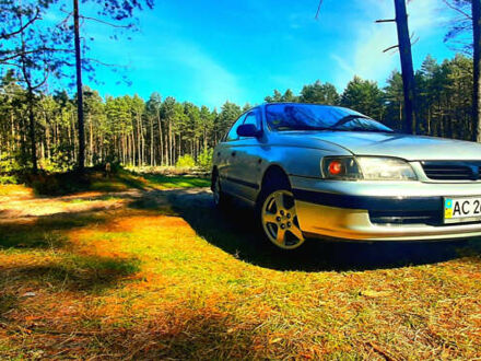 Тойота Каріна 1996 у Ковель на Automoto.ua Сірий Тойота Каріна, об'ємом двигуна 1.6 л та пробігом 300 тис. км за 2750 $, фото 1 на Automoto.ua
