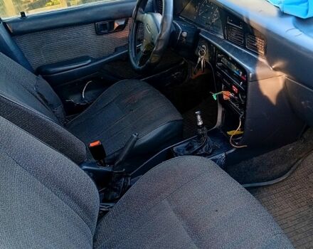 Серый Тойота Карина, объемом двигателя 1.6 л и пробегом 0 тыс. км за 1700 $, фото 1 на Automoto.ua