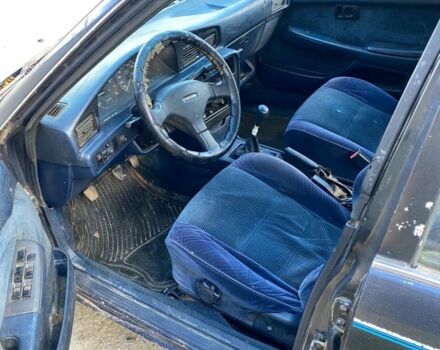 Синий Тойота Карина, объемом двигателя 1.6 л и пробегом 600 тыс. км за 600 $, фото 4 на Automoto.ua