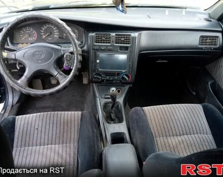 Синій Тойота Каріна, об'ємом двигуна 2 л та пробігом 200 тис. км за 1600 $, фото 9 на Automoto.ua