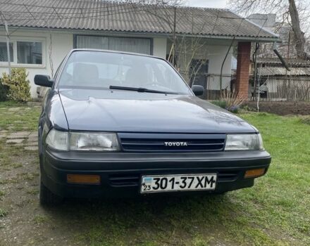 Синій Тойота Каріна, об'ємом двигуна 1.6 л та пробігом 500 тис. км за 1800 $, фото 1 на Automoto.ua