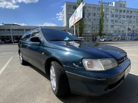 Синий Тойота Карина, объемом двигателя 1.6 л и пробегом 382 тыс. км за 2600 $, фото 1 на Automoto.ua