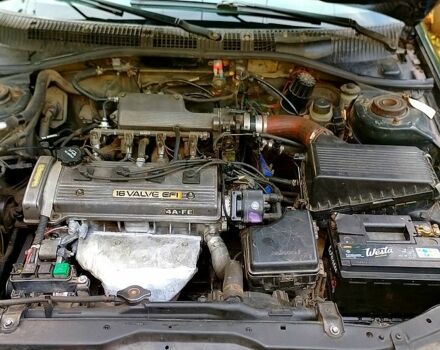 Зелений Тойота Каріна, об'ємом двигуна 1.6 л та пробігом 438 тис. км за 2000 $, фото 6 на Automoto.ua