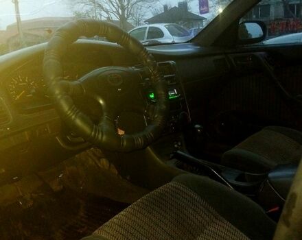 Зеленый Тойота Карина, объемом двигателя 2 л и пробегом 0 тыс. км за 2300 $, фото 2 на Automoto.ua