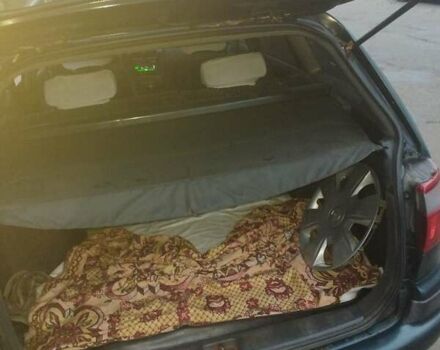 Зеленый Тойота Карина, объемом двигателя 2 л и пробегом 327 тыс. км за 2300 $, фото 1 на Automoto.ua