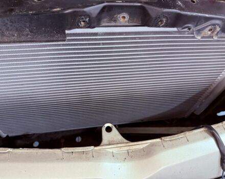 Бежевий Тойота Королла Версо, об'ємом двигуна 2 л та пробігом 318 тис. км за 2950 $, фото 6 на Automoto.ua