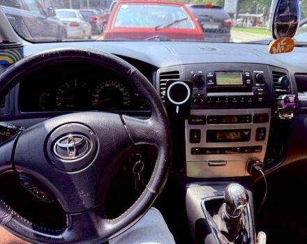 Бежевий Тойота Королла Версо, об'ємом двигуна 2 л та пробігом 318 тис. км за 2950 $, фото 11 на Automoto.ua