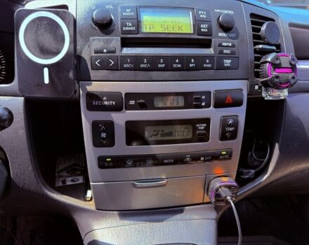 Бежевий Тойота Королла Версо, об'ємом двигуна 2 л та пробігом 318 тис. км за 2950 $, фото 10 на Automoto.ua