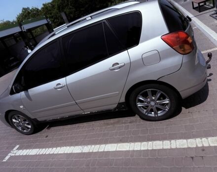 Бежевий Тойота Королла Версо, об'ємом двигуна 2 л та пробігом 318 тис. км за 2950 $, фото 1 на Automoto.ua