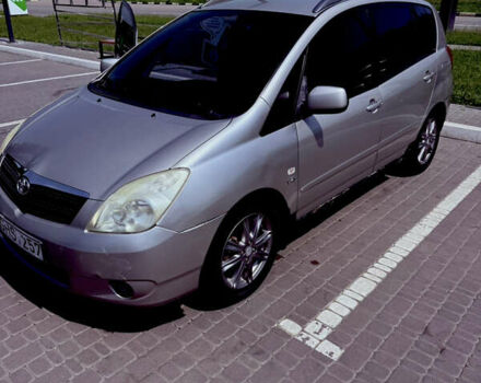 Бежевый Тойота Королла Версо, объемом двигателя 2 л и пробегом 318 тыс. км за 2950 $, фото 1 на Automoto.ua