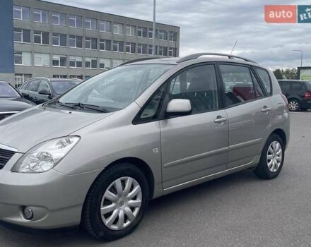 Бежевый Тойота Королла Версо, объемом двигателя 2 л и пробегом 205 тыс. км за 2750 $, фото 1 на Automoto.ua