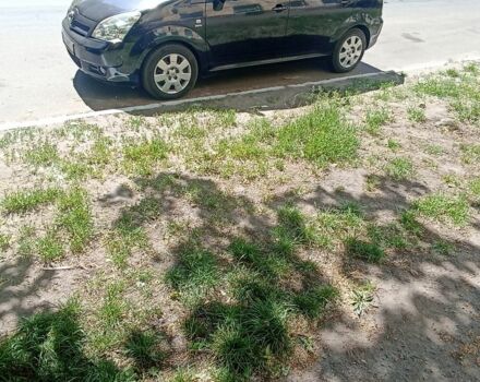 Черный Тойота Королла Версо, объемом двигателя 1.8 л и пробегом 300 тыс. км за 6200 $, фото 1 на Automoto.ua