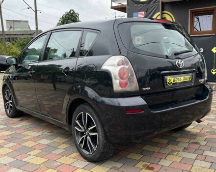 Черный Тойота Королла Версо, объемом двигателя 2 л и пробегом 200 тыс. км за 5500 $, фото 4 на Automoto.ua
