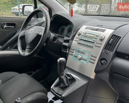 Черный Тойота Королла Версо, объемом двигателя 2 л и пробегом 200 тыс. км за 5500 $, фото 14 на Automoto.ua