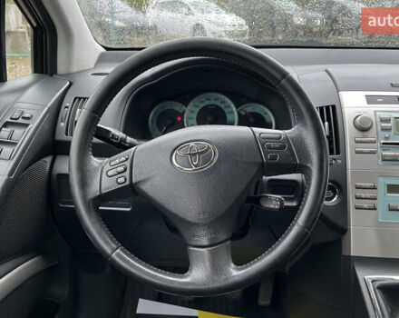 Черный Тойота Королла Версо, объемом двигателя 2 л и пробегом 200 тыс. км за 5500 $, фото 10 на Automoto.ua